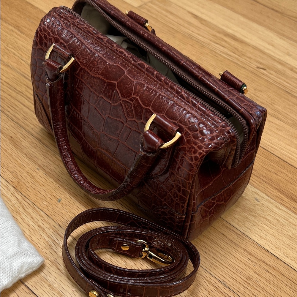 Italian Croc-Embossed Mini Satchel Burgundy/Brown Top-Handle Bag - Picture 4 of 7
